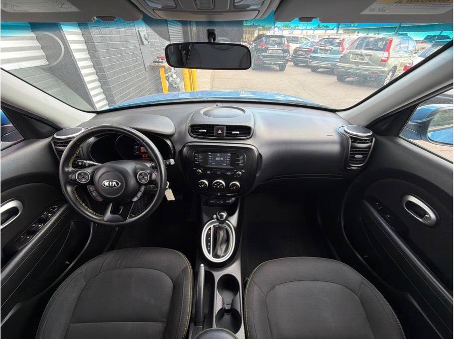 Used 2016 Kia Soul + w/ Designer's Package FWD image 13