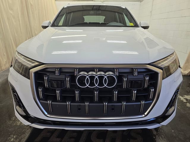 Certified 2025 Audi Q7 3.0T Premium w/ Convenience Package image 4