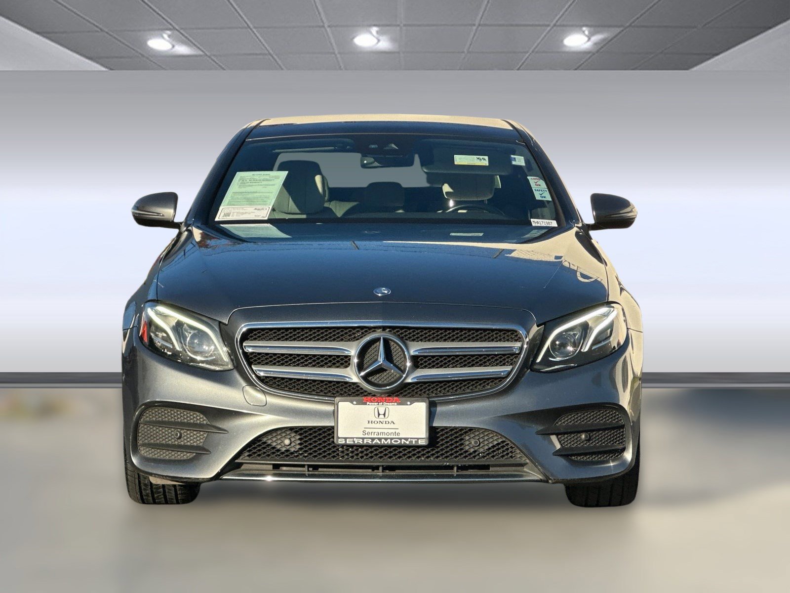 Used 2017 Mercedes-Benz E 300 4MATIC image 5