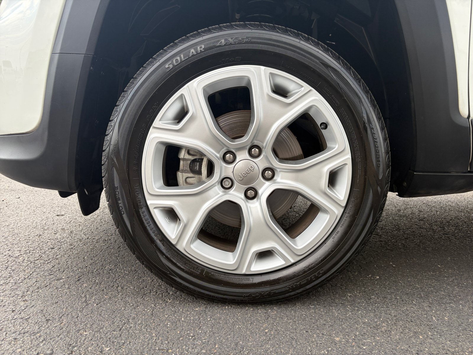 Used 2019 Jeep Renegade Limited AWD/4WD image 11