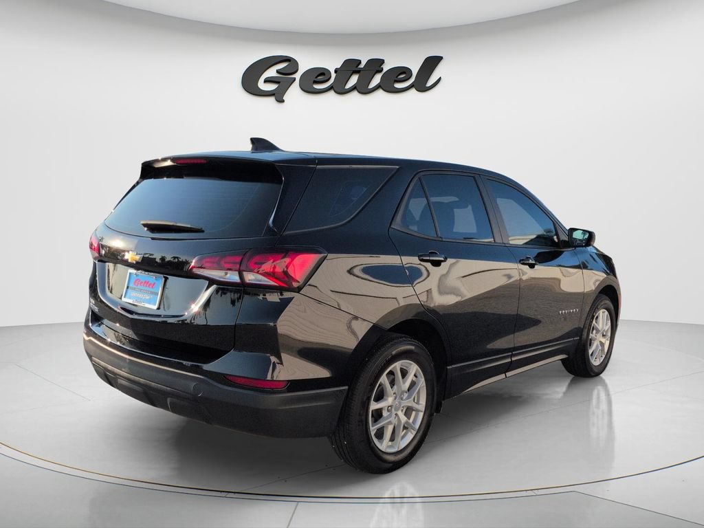 Used 2023 Chevrolet Equinox LS FWD image 5