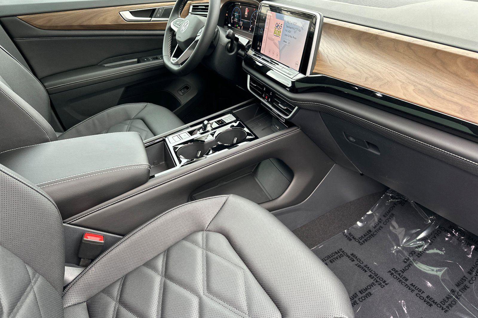 New 2026 Volkswagen Atlas SE image 16