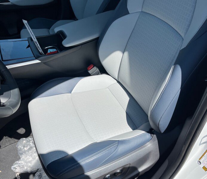 Certified 2023 Subaru Solterra AWD image 3