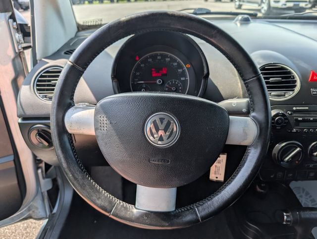 Used 2009 Volkswagen Beetle S FWD image 14