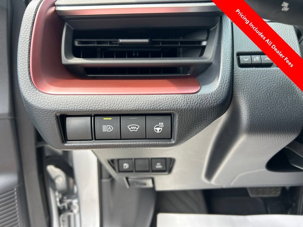 Used 2026 Toyota Prius Plug-In Hybrid FWD image 6
