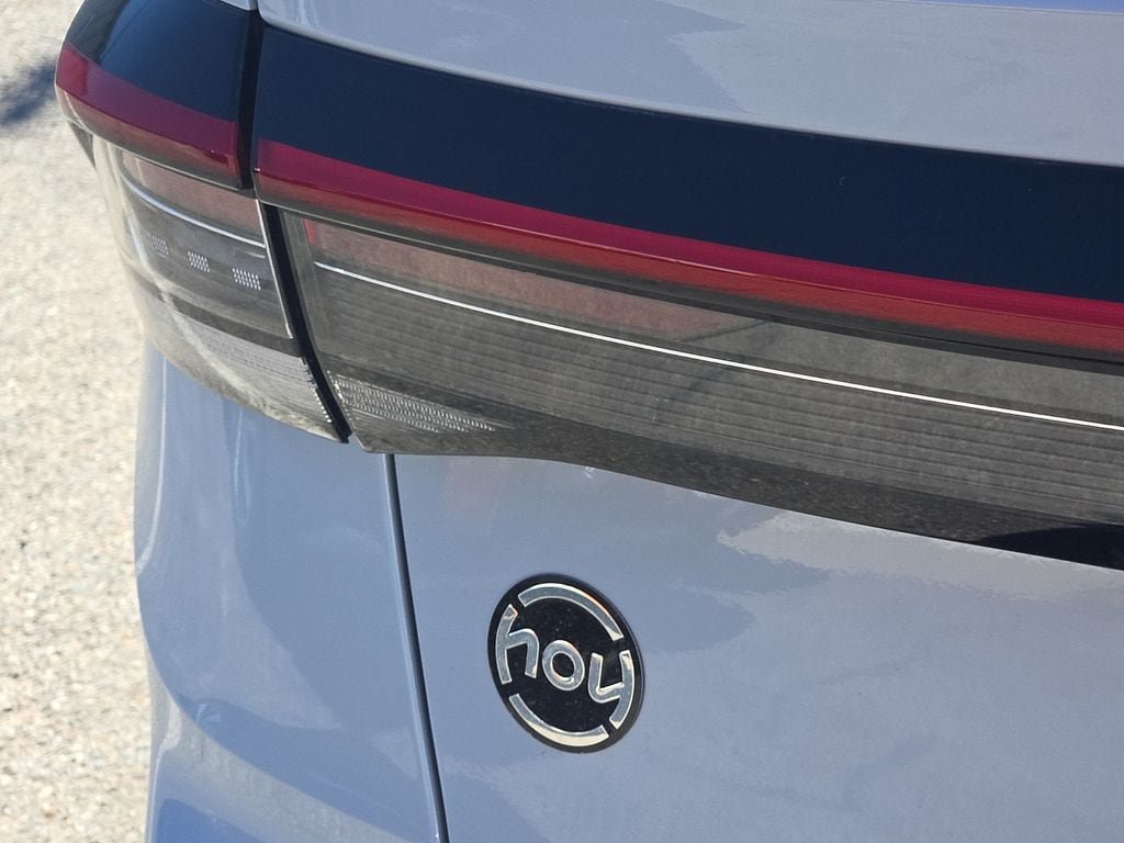 New 2026 Volkswagen Taos SE FWD image 9