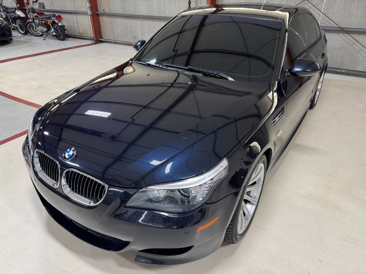 Used 2010 BMW M5 image 33