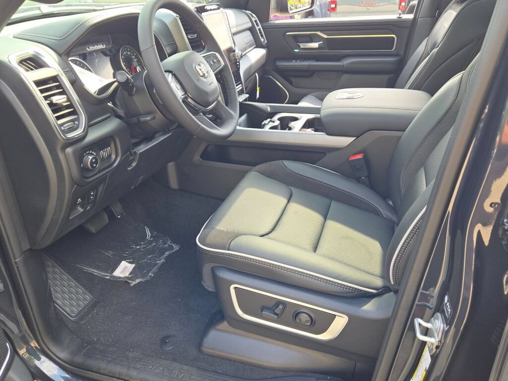 New 2027 RAM 1500 Laramie w/ Night Edition AWD/4WD image 23