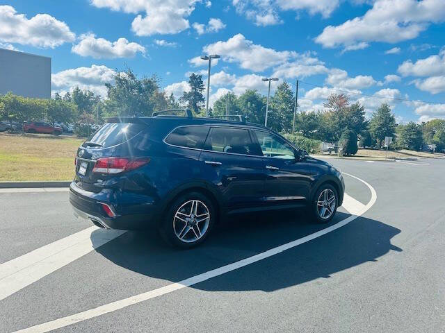 Used 2017 Hyundai Santa Fe FWD image 7