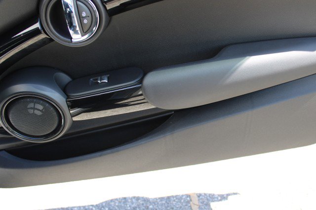 Used 2019 MINI Cooper S w/ Premium Package image 22