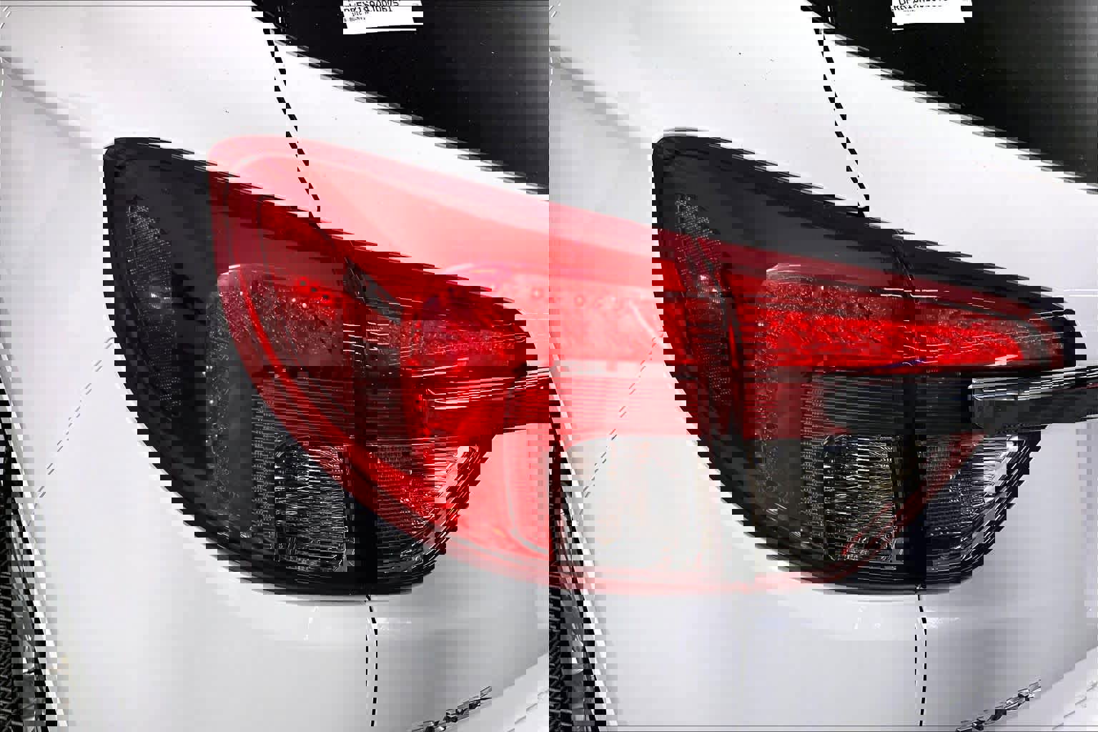 Used 2018 Buick Envision Essence image 26