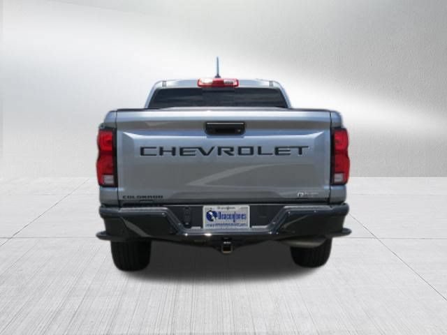 Used 2024 Chevrolet Colorado Z71 w/ Z71 Convenience Package 2 AWD/4WD image 4