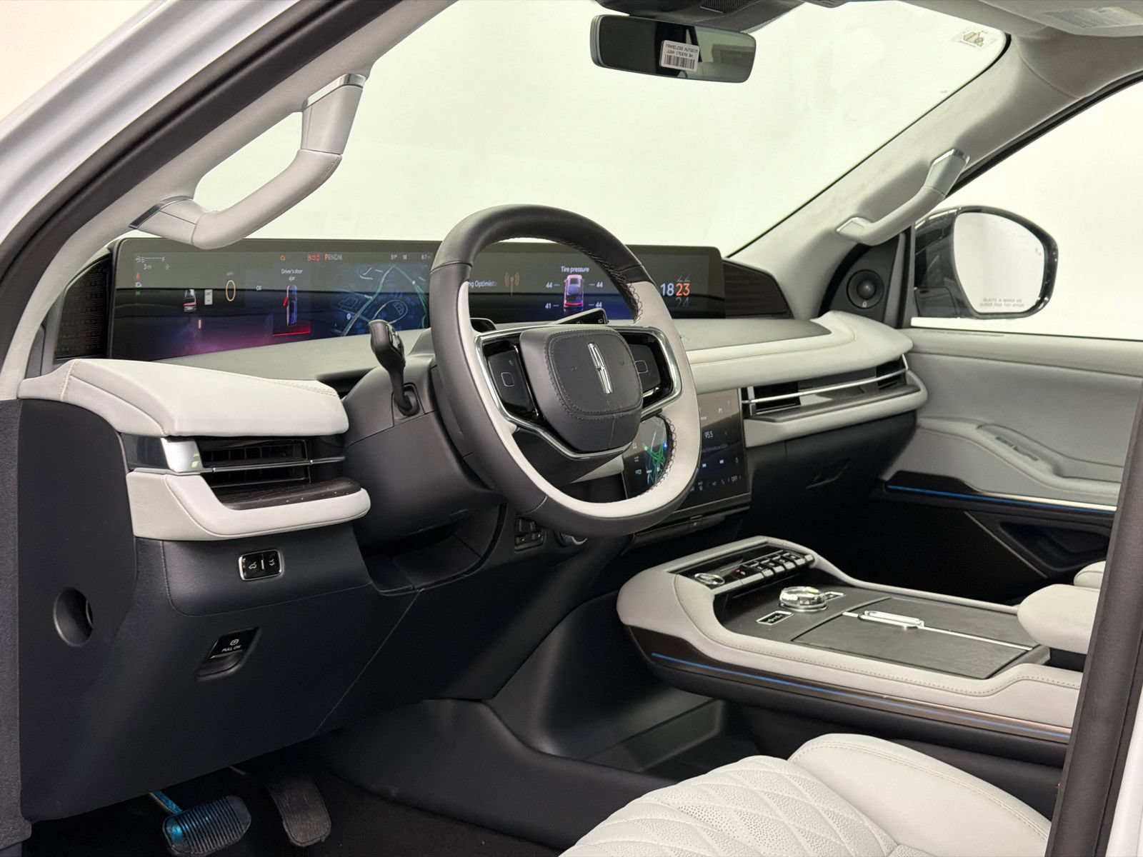 New 2026 Lincoln Navigator Black Label AWD/4WD image 18
