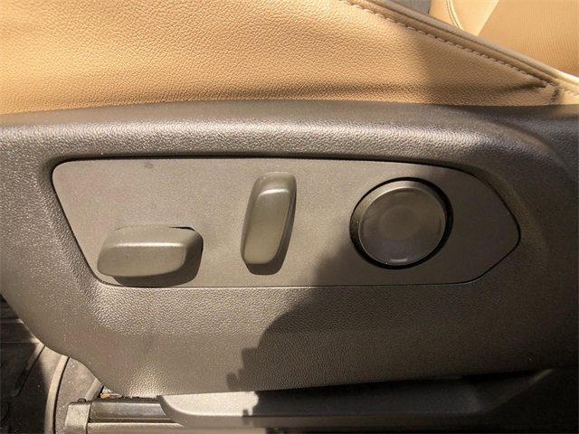 Certified 2023 Chevrolet Suburban Premier image 20