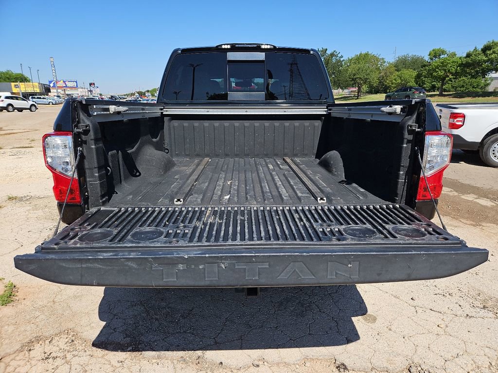 Used 2019 Nissan Titan SL w/ Midnight Edition AWD/4WD image 15