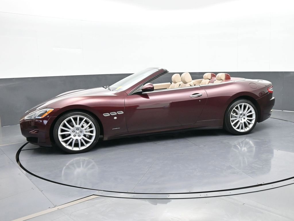 Used 2015 Maserati GranTurismo Convertible image 2