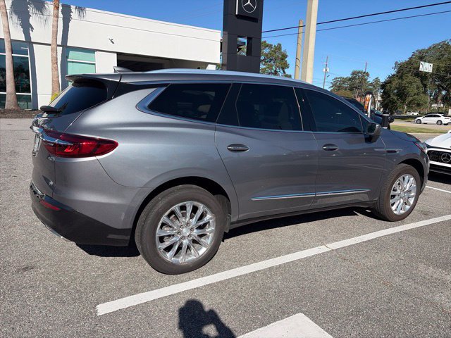 Used 2020 Buick Enclave Essence w/ Sound and Sites Package FWD image 9
