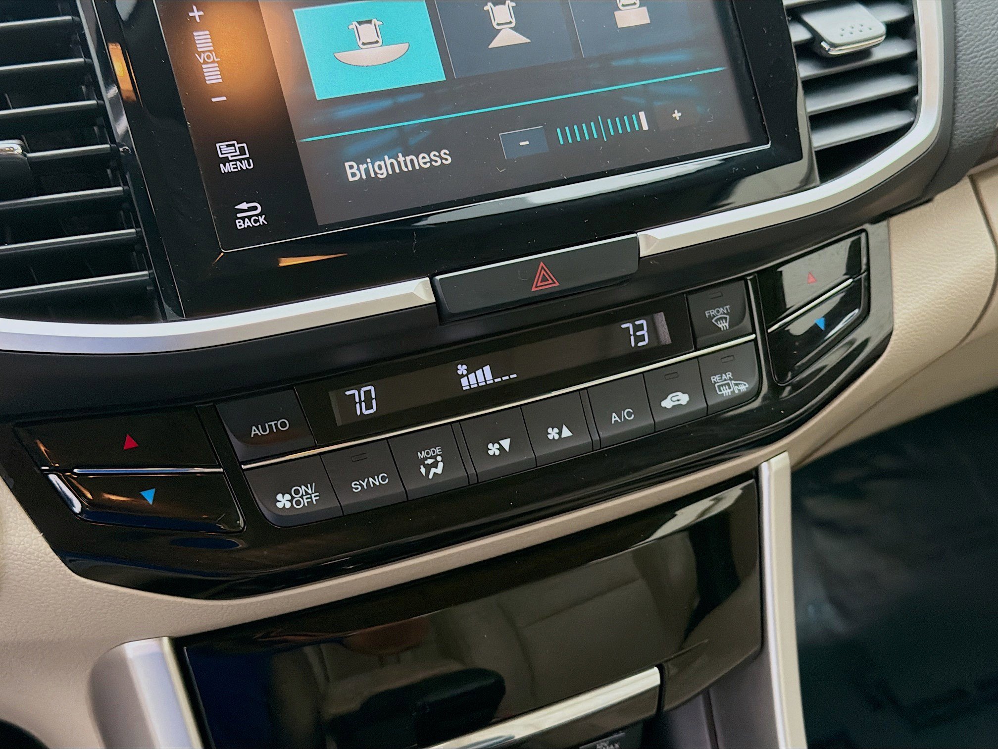 Used 2016 Honda Accord Touring image 15