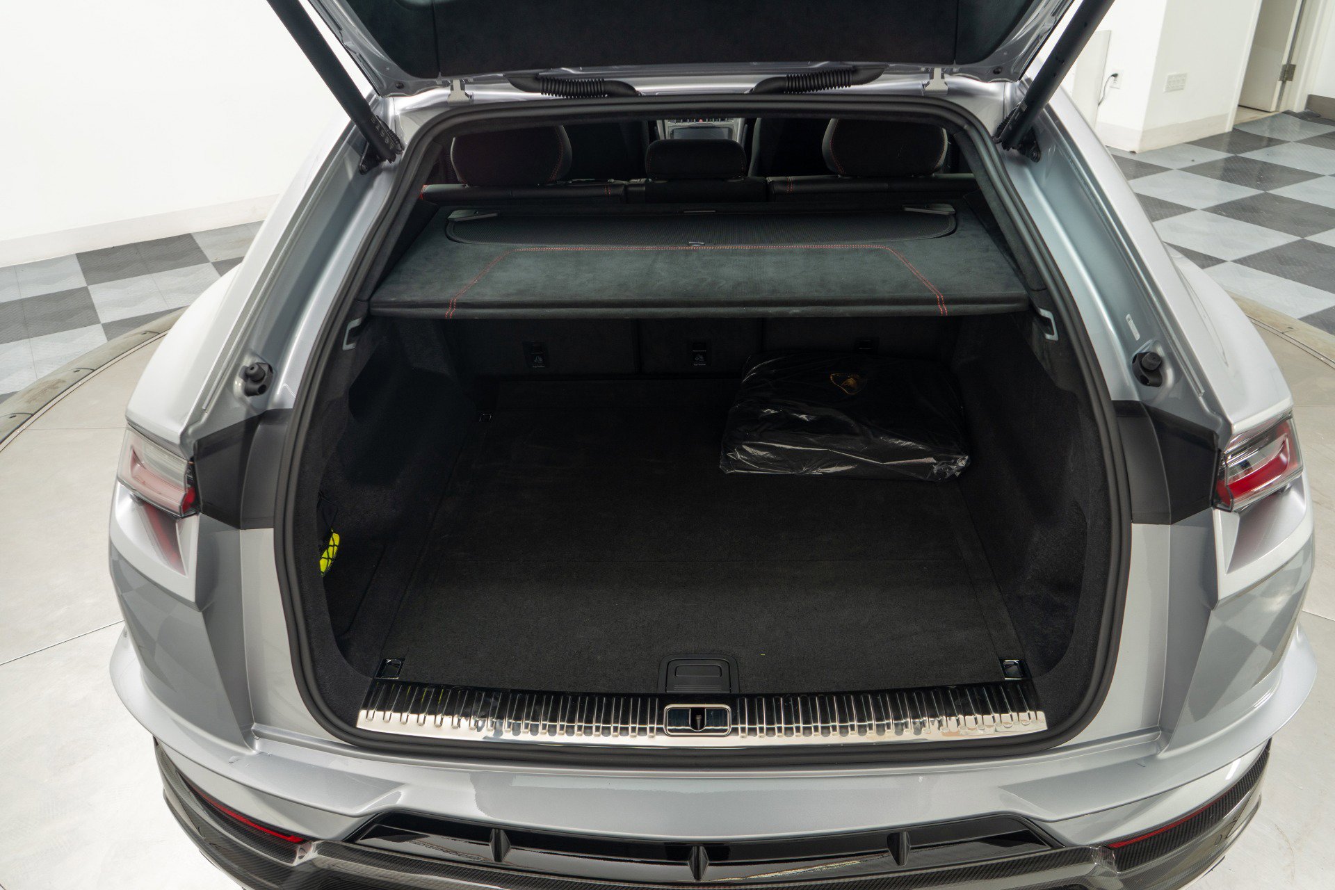 Used 2024 Lamborghini Urus Performante image 19