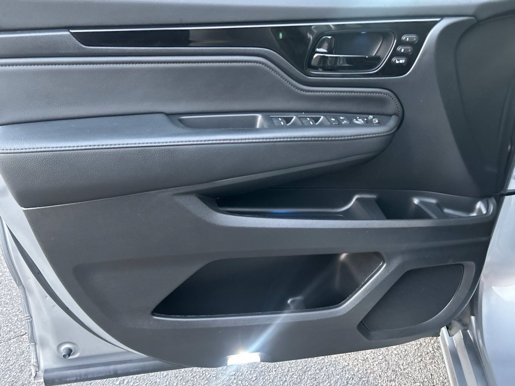 Used 2025 Honda Odyssey Elite image 11