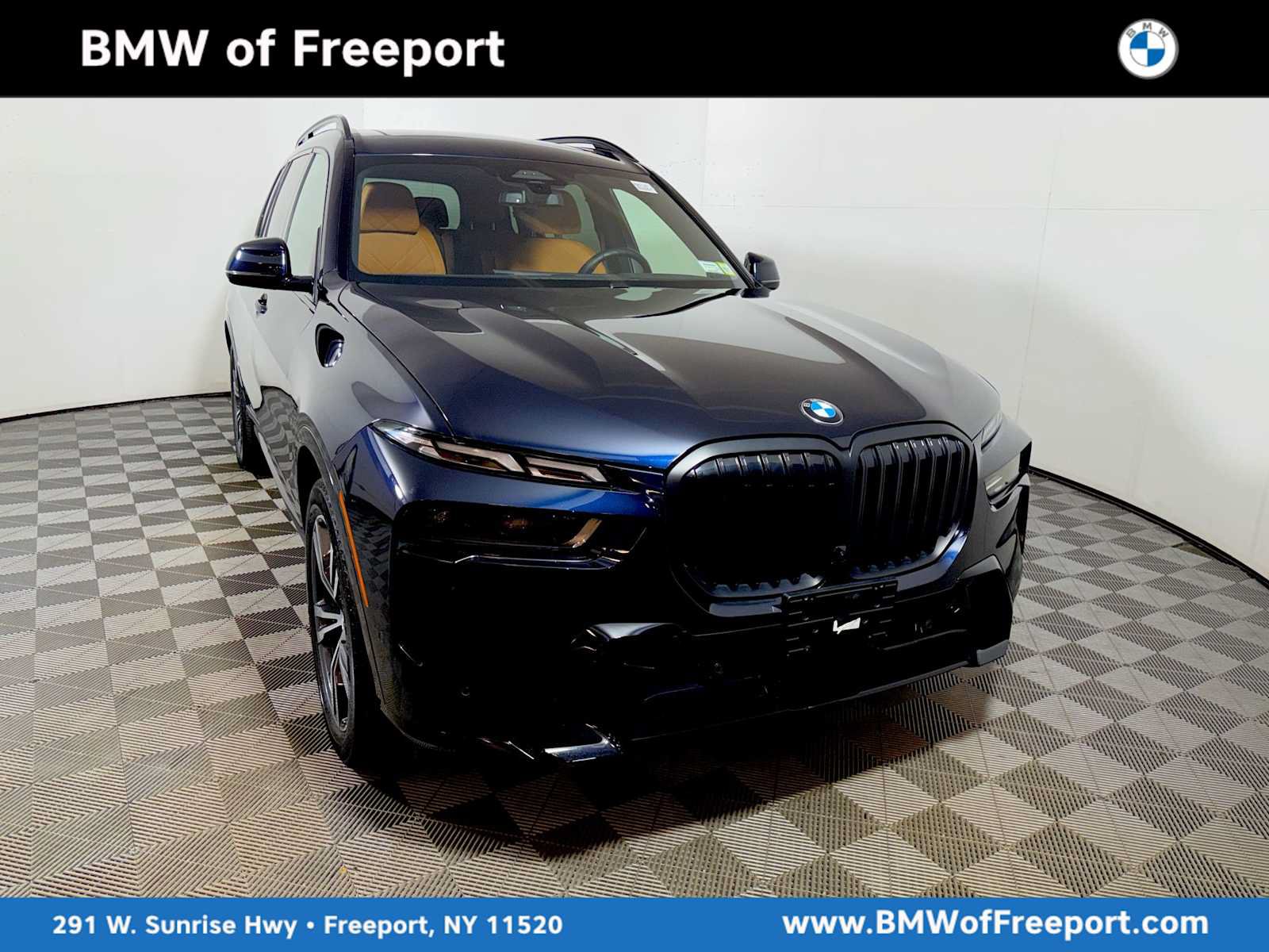 Used 2024 BMW X7 xDrive40i w/ M Sport Package AWD/4WD image 1