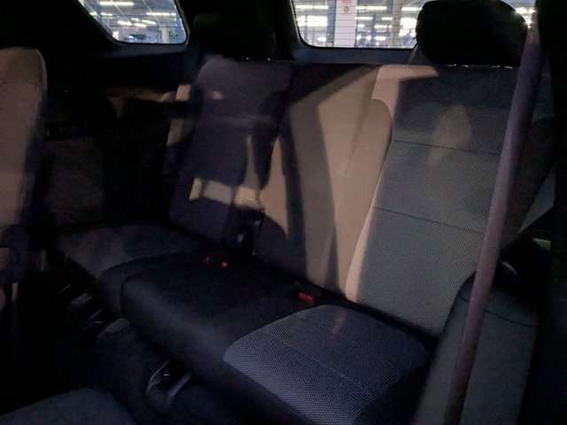 Used 2023 Chevrolet Traverse LT image 19