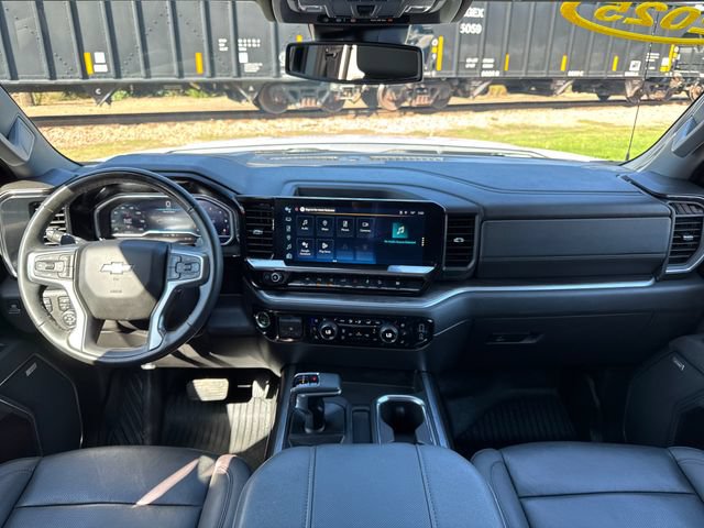 Used 2025 Chevrolet Silverado 1500 LTZ AWD/4WD image 12