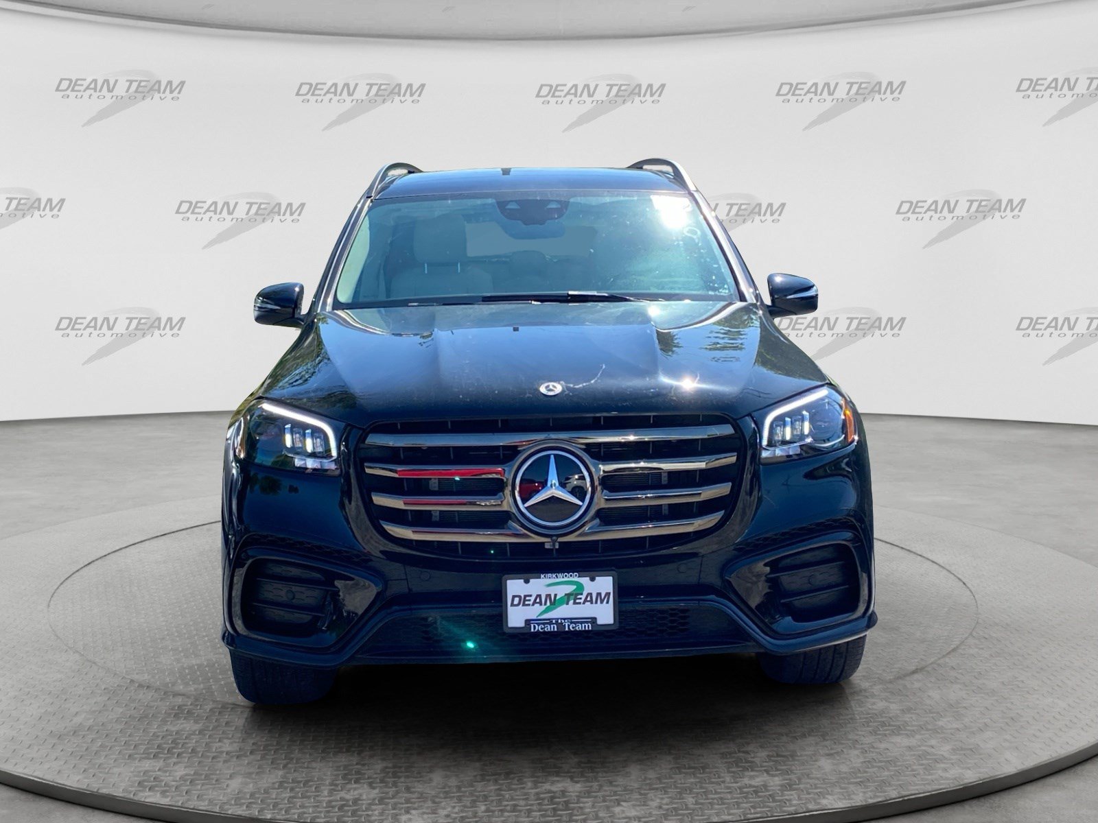 Used 2025 Mercedes-Benz GLS 450 4MATIC w/ AMG Line Exterior image 2
