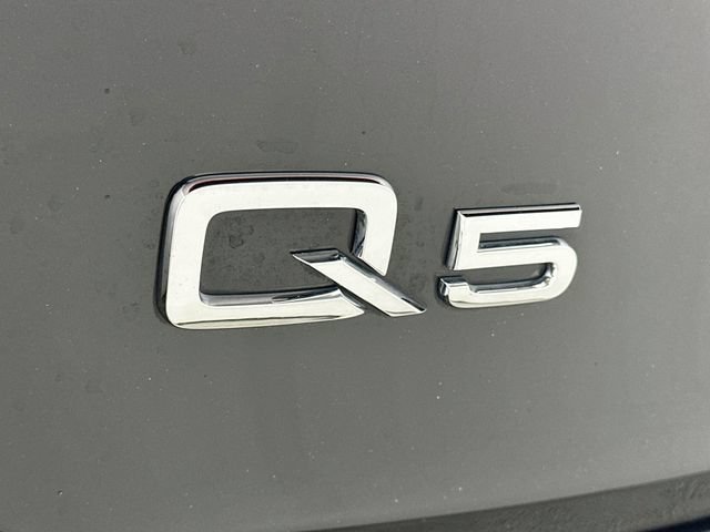 Used 2020 Audi Q5 2.0T Titanium Premium Plus AWD/4WD image 28