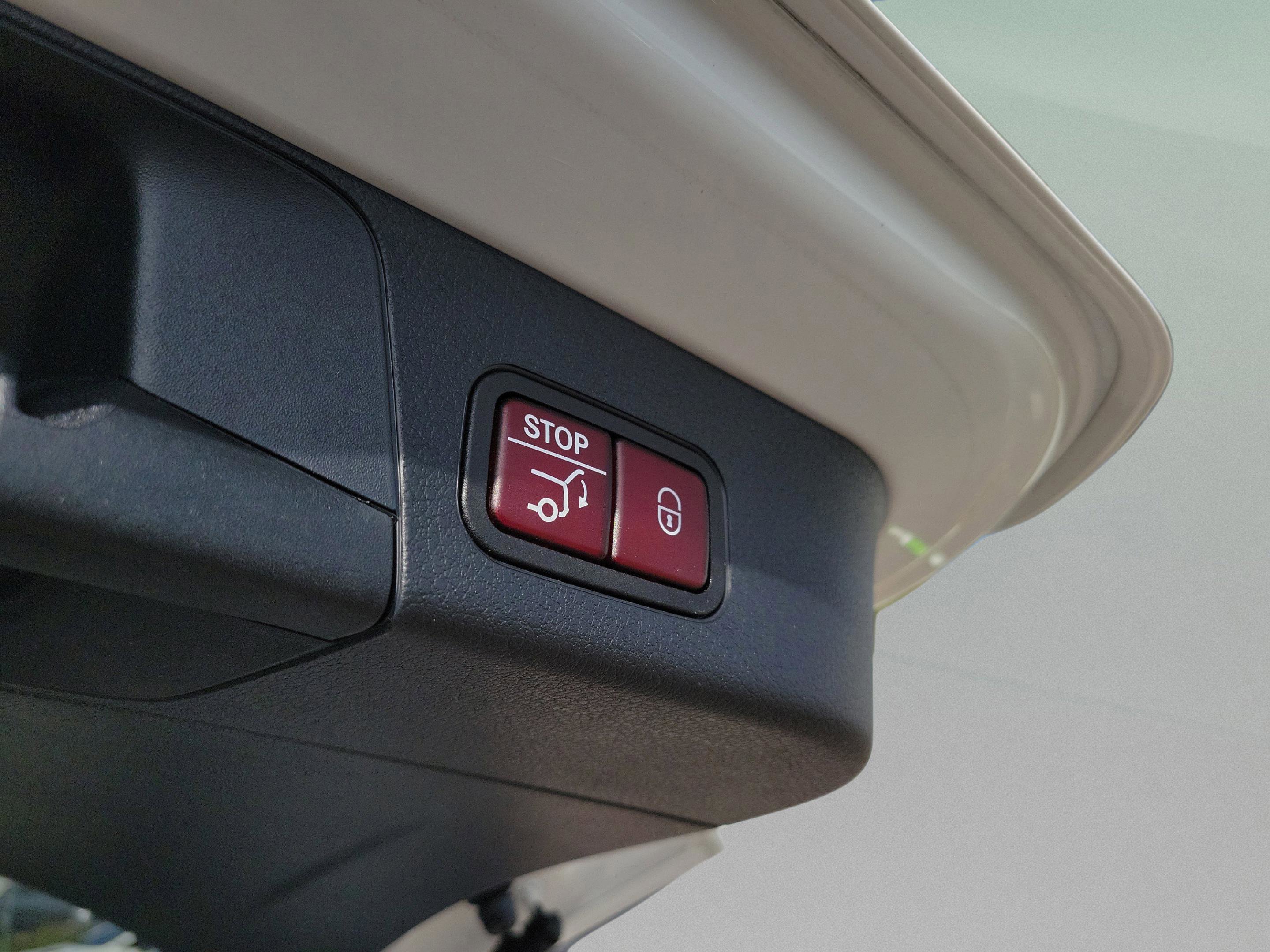 Used 2023 Mercedes-Benz GLB 250 4MATIC image 26