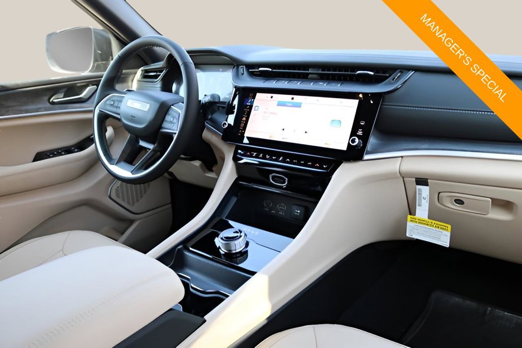 New 2026 Jeep Grand Cherokee Limited RWD image 18