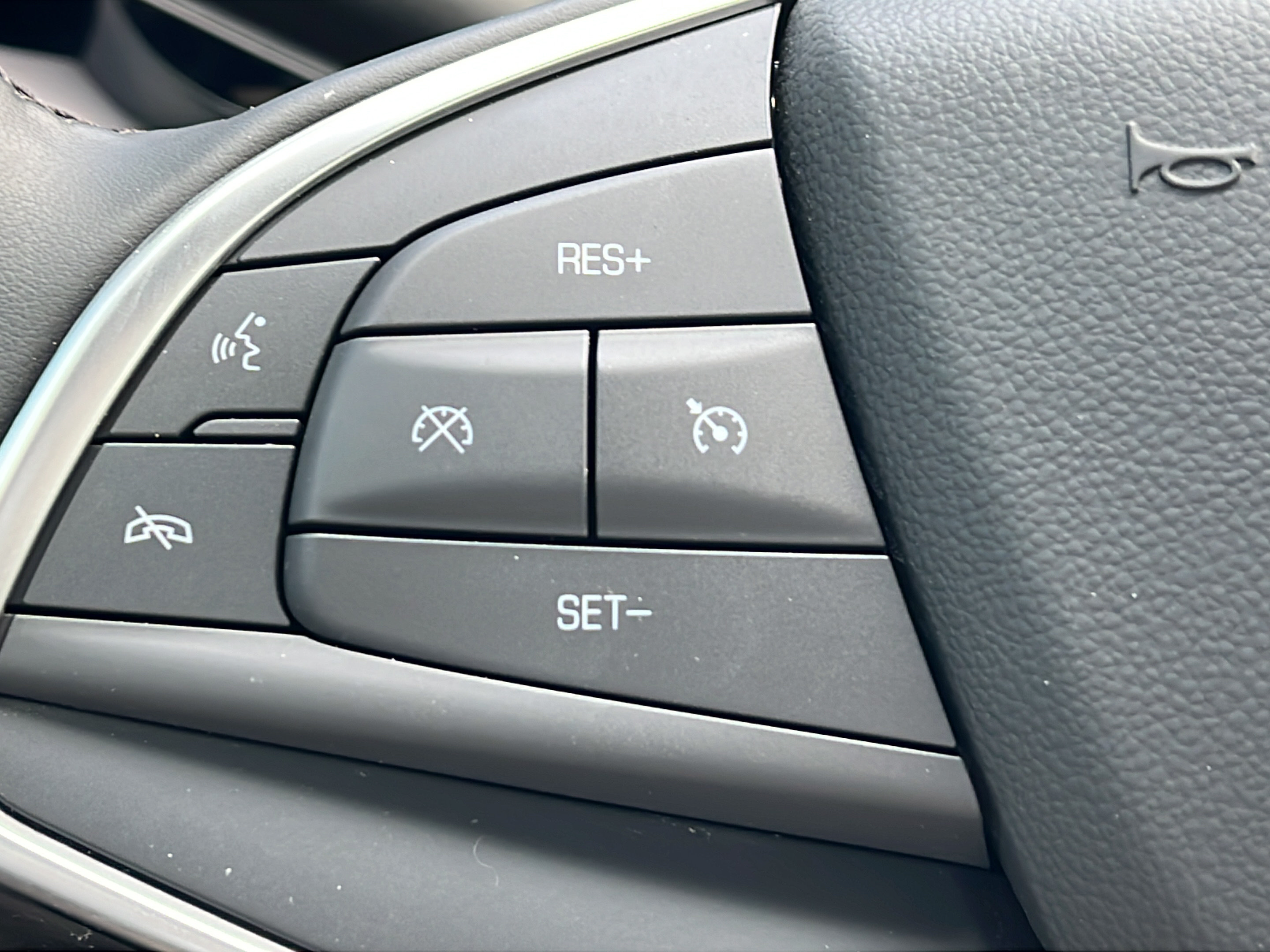 Used 2025 Cadillac XT5 Luxury FWD image 19