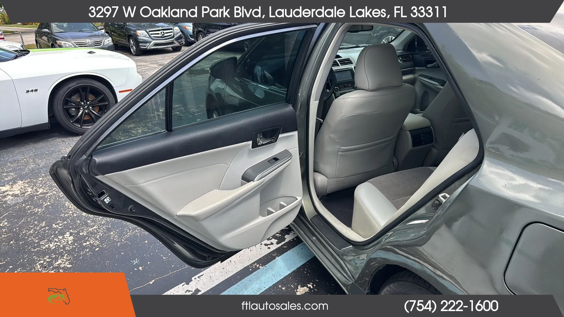 Used 2013 Toyota Camry XLE w/ Leather Pkg FWD image 28