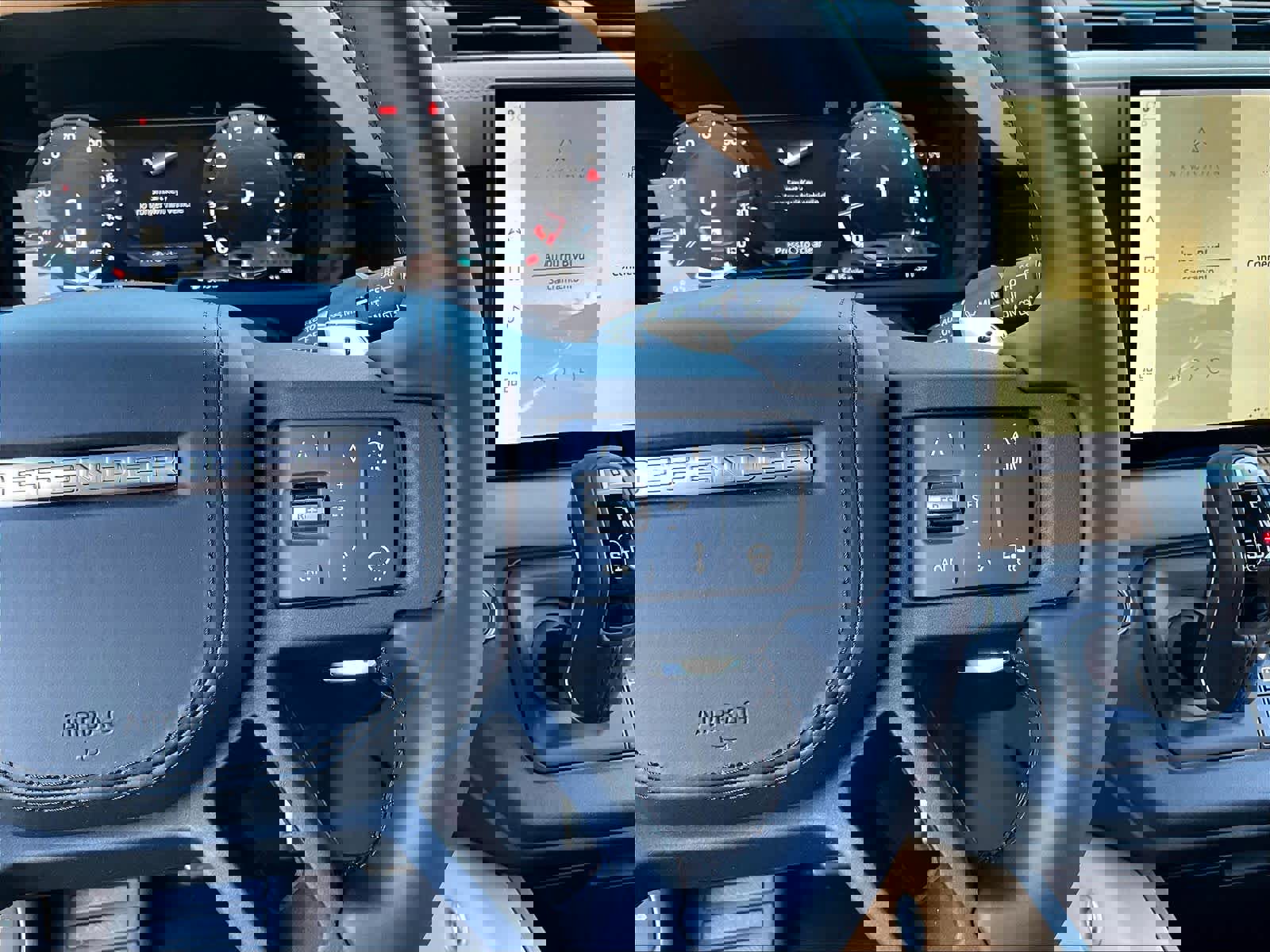 New 2025 Land Rover Defender 90 V8 image 18