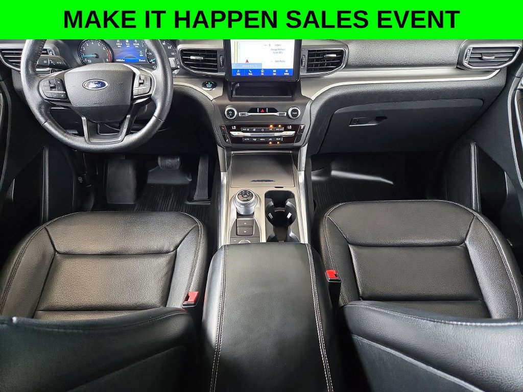 Used 2020 Ford Explorer XLT w/ Equipment Group 202A AWD/4WD image 16