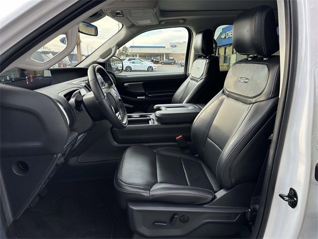 Used 2025 Ford Expedition Max Platinum image 23