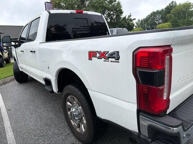 Used 2025 Ford F350 Lariat w/ Lariat Ultimate Package AWD/4WD image 16