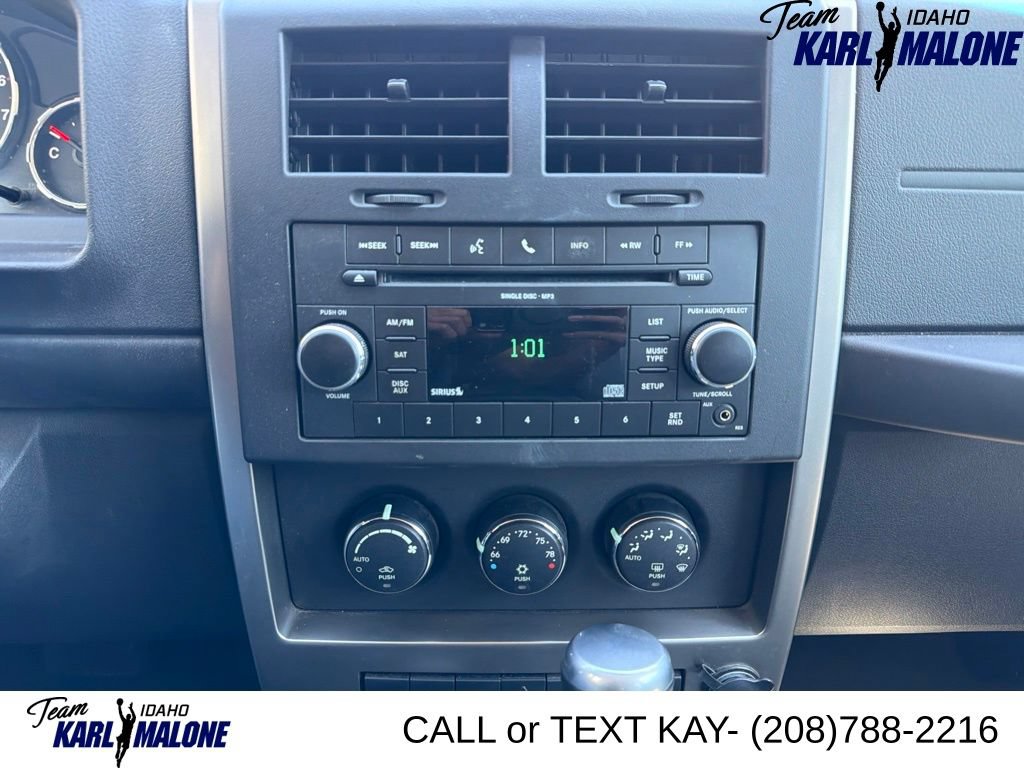Used 2010 Jeep Liberty Renegade w/ Premium Group AWD/4WD image 33
