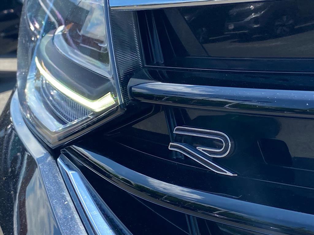 Certified 2023 Volkswagen Tiguan SE R-Line AWD/4WD image 6