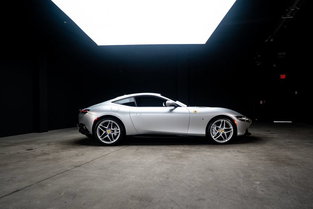 Used 2022 Ferrari Roma RWD image 15