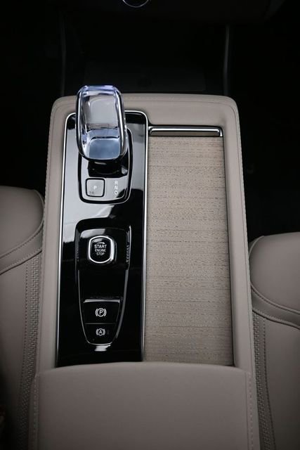New 2026 Volvo XC90 B6 Plus w/ Protection Package Premier image 10