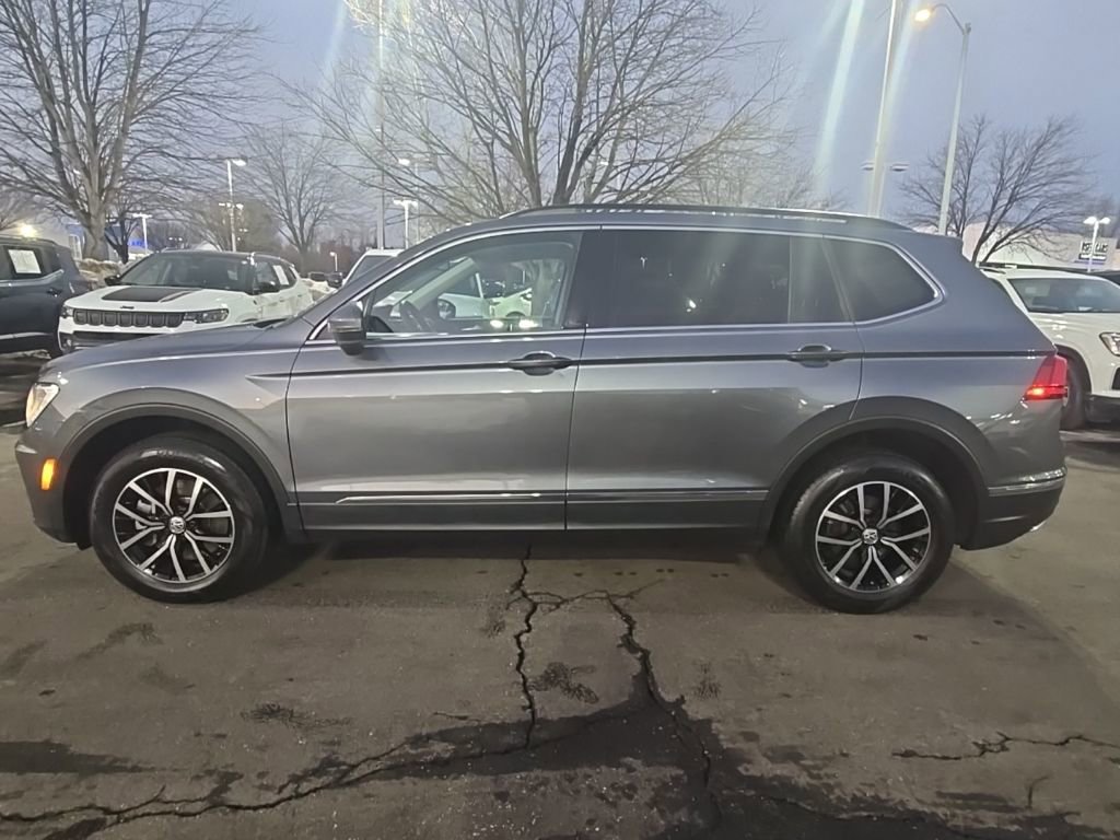 Used 2021 Volkswagen Tiguan SEL image 2