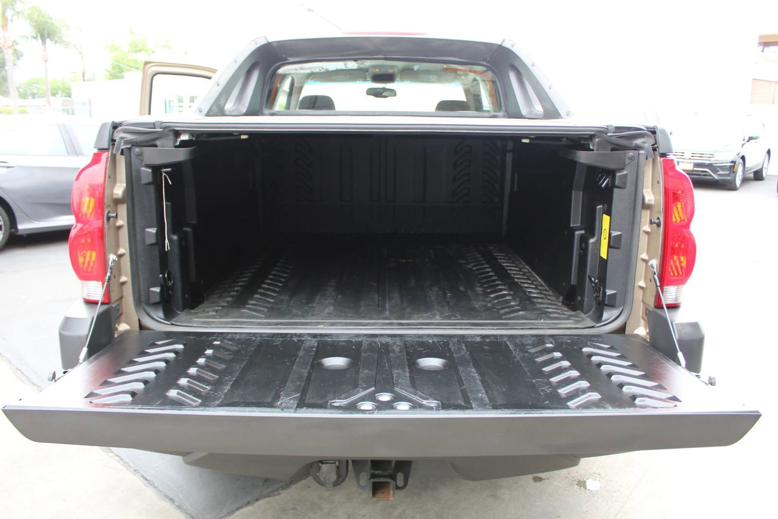 Used 2006 Chevrolet Avalanche LS w/ Preferred Equipment Group RWD image 25