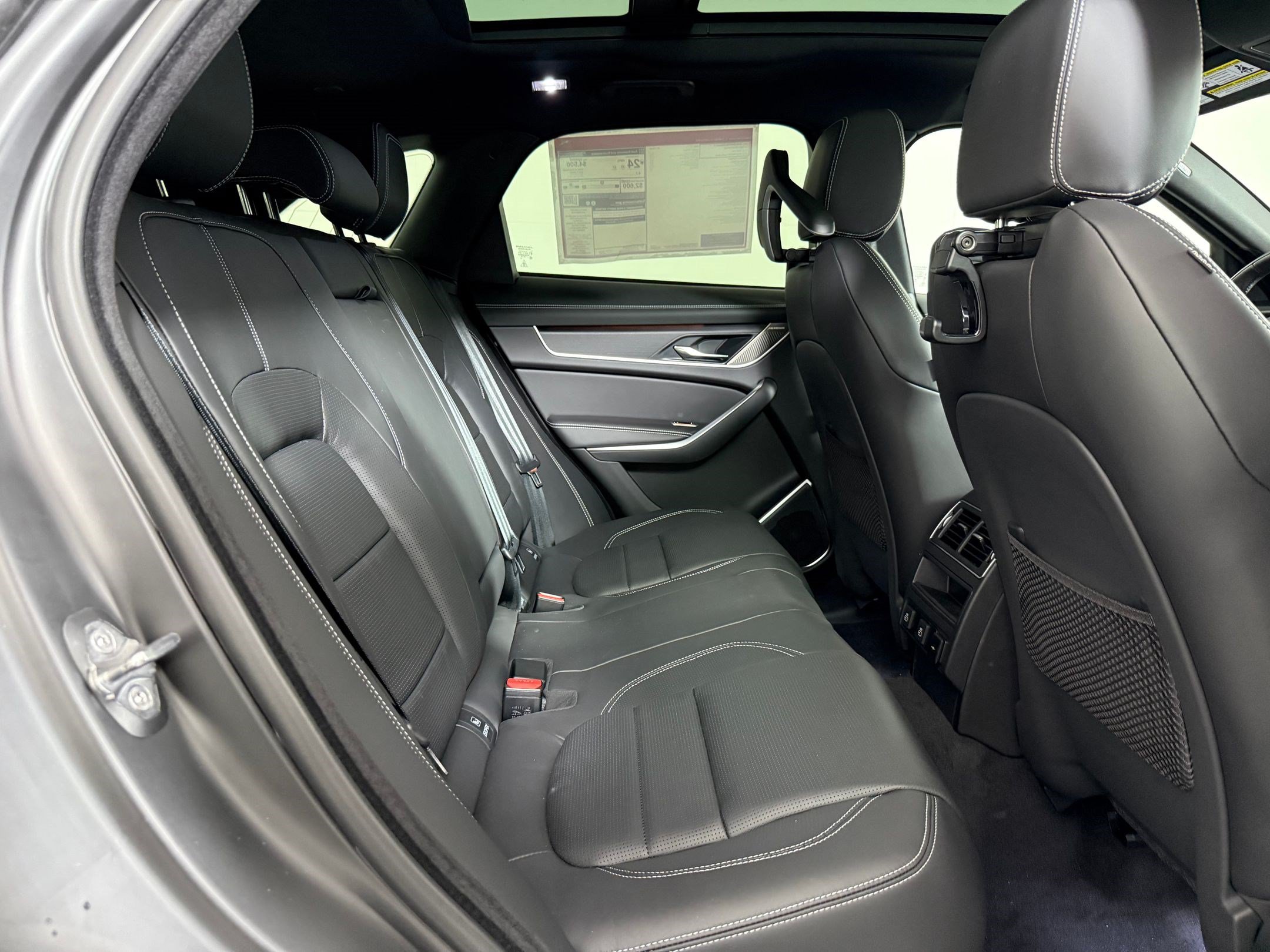 New 2026 Jaguar F-PACE R-Dynamic S AWD/4WD image 27