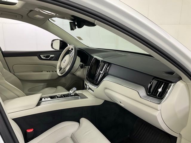 Used 2025 Volvo XC60 B5 Ultra w/ Protection Package Premier image 30