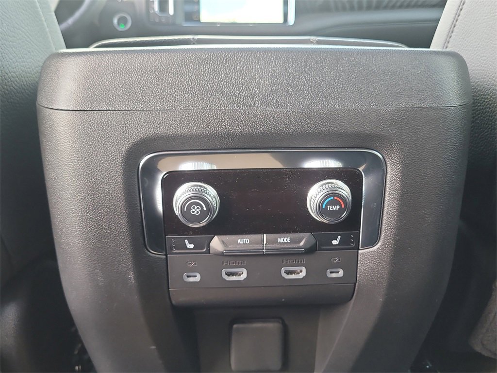 Used 2024 GMC Yukon XL Denali w/ Denali Reserve Package image 15