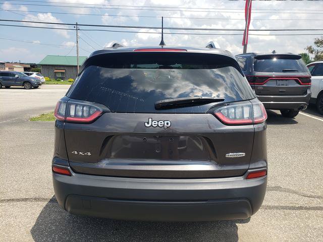Used 2019 Jeep Cherokee Latitude Plus w/ Cold Weather Group AWD/4WD image 4
