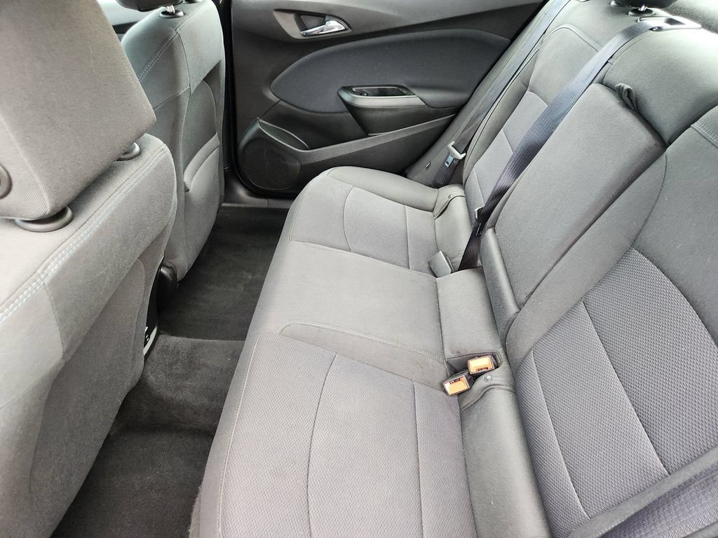 Used 2018 Chevrolet Cruze LT FWD image 19
