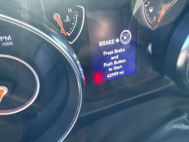 Used 2022 Jeep Gladiator Sport AWD/4WD image 11