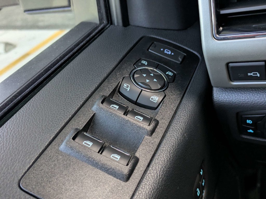 Used 2022 Ford F250 Lariat AWD/4WD image 23